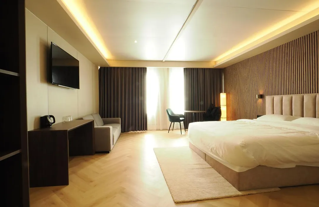 Tung Hotel-1